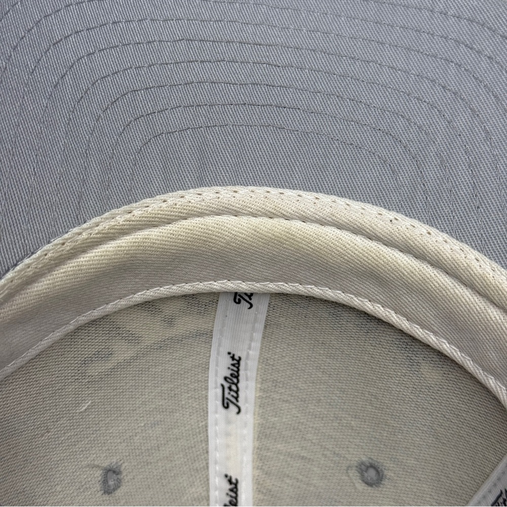 Titleist logo adjustable hat - Picture 10 of 10
